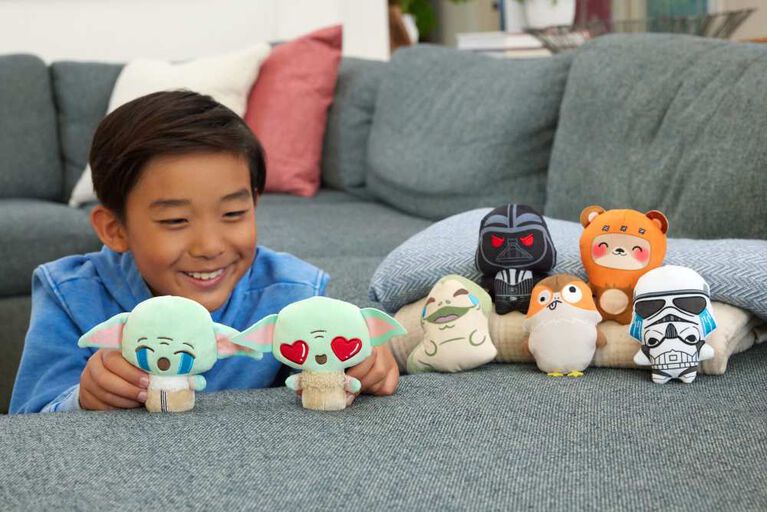 Star Wars Moodiverse Plush Figures with Emotion-Inspired Design, Small Collectible Soft Toys (Styles May Vary) Star Wars Moodiverse Plush Figures with Emotion-Inspired Design, Small Collectible Soft Toys (Styles May Vary)