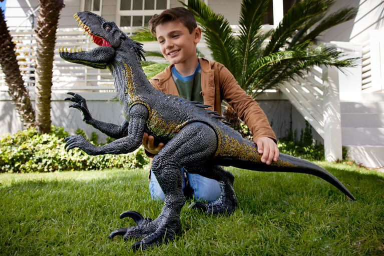 Jurassic World: Fallen Kingdom Dinosaur Toy, Super Colossal Indoraptor Figure