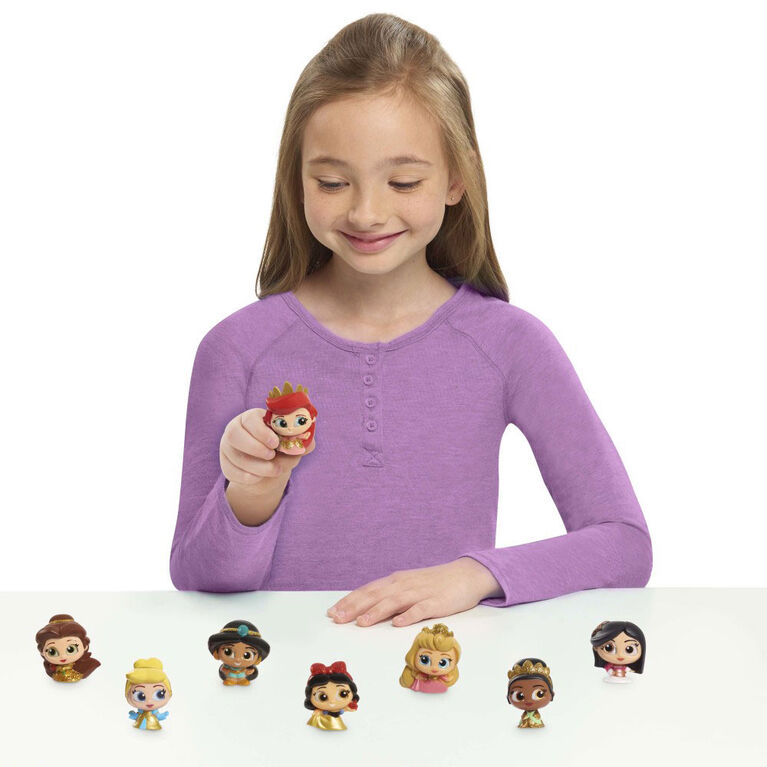 Disney Doorables Glitter et Gold Princess Collection Peek, Inclut 8 Mini Figurines Exclusive, Les Styles Peuvent Varier