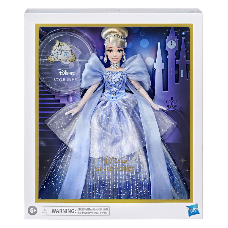 Disney Princess, série Style, Cendrillon style des Fêtes, poupée mannequin de collection pour Noël 2020 avec accessoires