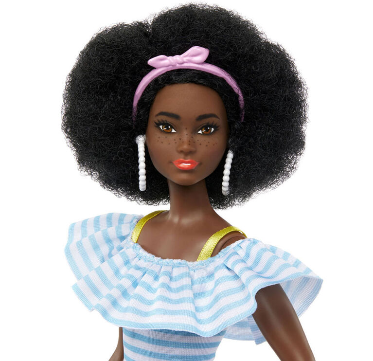 Barbie Day and Play Rollers Tendance, poupée et accessoires