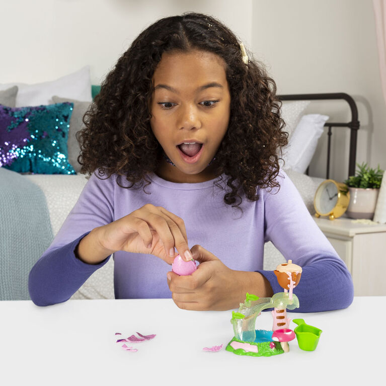 Hatchimals CollEGGtibles, Water Slide Playset with Exclusive Mermal