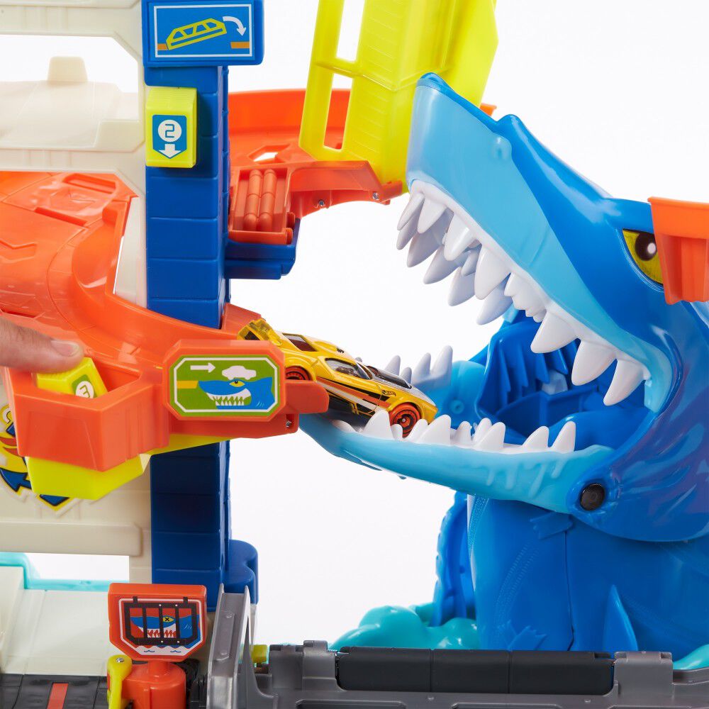Hot wheels stop the attacking shark outlet