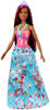 Poupée Barbie Royale Dreamtopia de 30 cm aux Cheveux Bruns avec Mèche Rose
