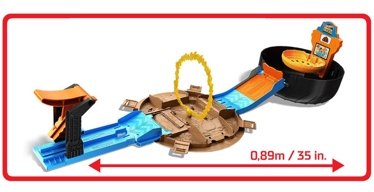 Hot Wheels Monster Trucks Stunt Tire Playset