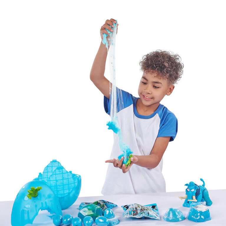 Smashers Dino Ice Age Surprise Egg (With over 25 Surprises!)