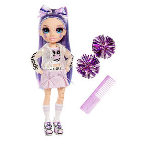 Rainbow High Cheer Violet Willow - Poupée-mannequin violette avec pompons