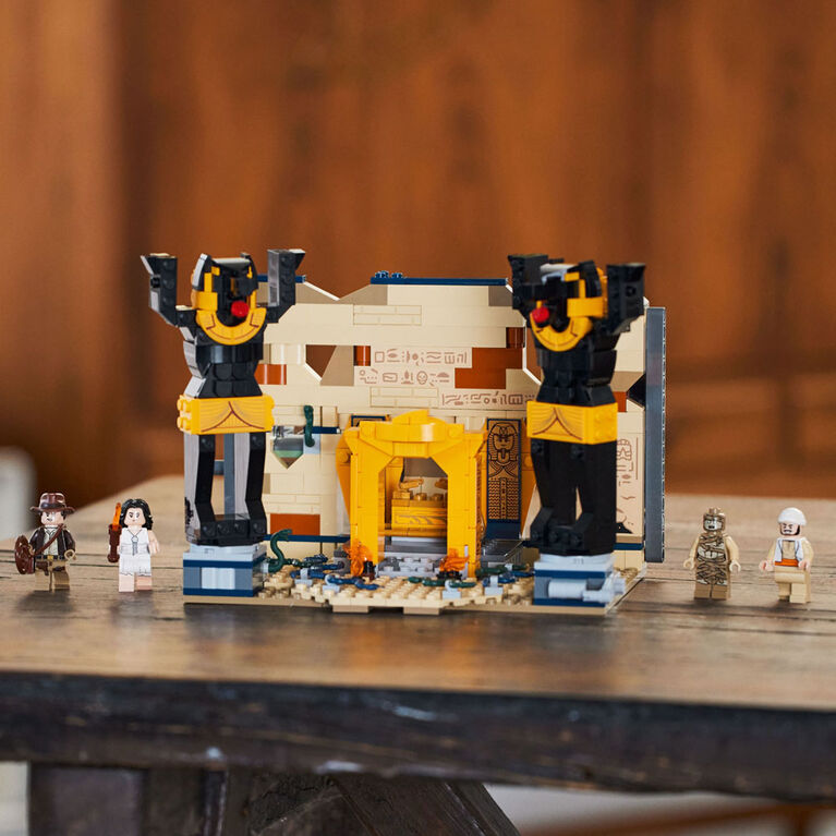 LEGO Indiana Jones L'évasion de la tombe perdue 77013 Ensemble de construction (600 pièces)