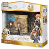 Wizarding World Harry Potter, Room of Requirement 2-in-1 Transforming Playset with 2 Exclusive Figures and 3 Accessories