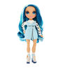 Rainbow High Skyler Bradshaw : poupée-mannequin bleue avec 2 tenues