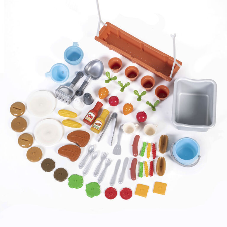 Step2 Grill & Splash Play Center With Canopy