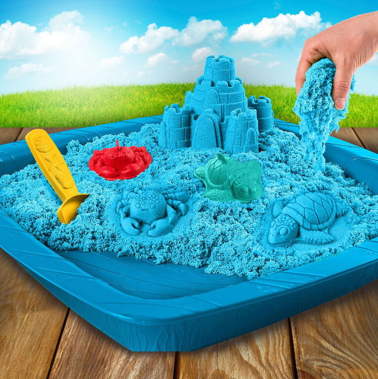 Kinetic Sand, coffret Bac à sable avec 454 g (1 lb) de sable Kinetic Sand bleu