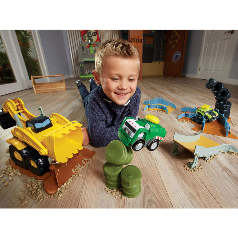 Little Tikes Slammin Racers Scrapyard Derby Exclusive Toys R Us Canada Save on a huge selection of new and used items — from fashion to toys, shoes to electronics. little tikes slammin racers scrapyard derby exclusive