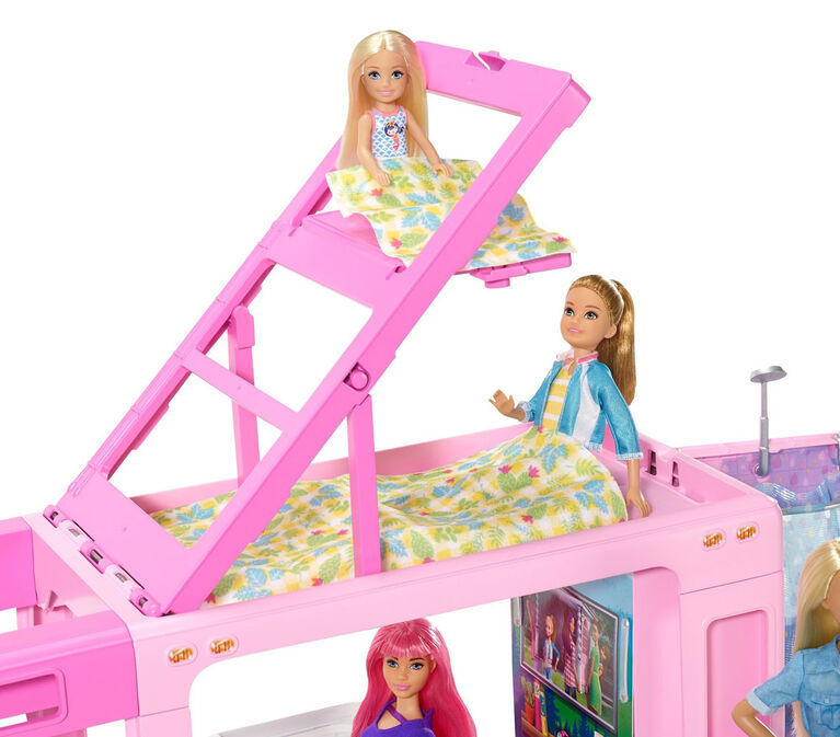 Véhicule Autocaravane de rêve 3 en 1 ​Barbie avec piscine, camionnette, bateau et 50 accessoires