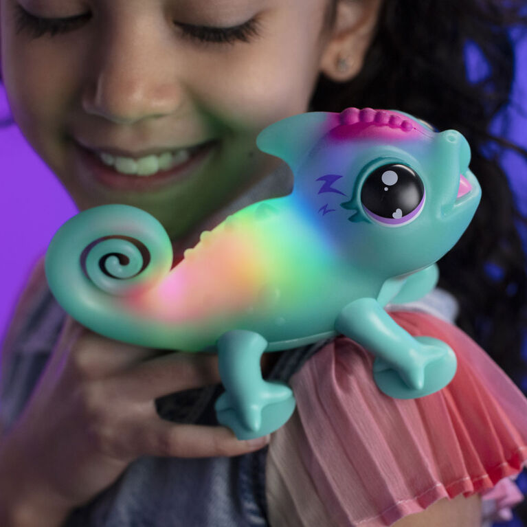 Little Live Pets - Bright Light Chameleon: Sunny | Toys R Us Canada