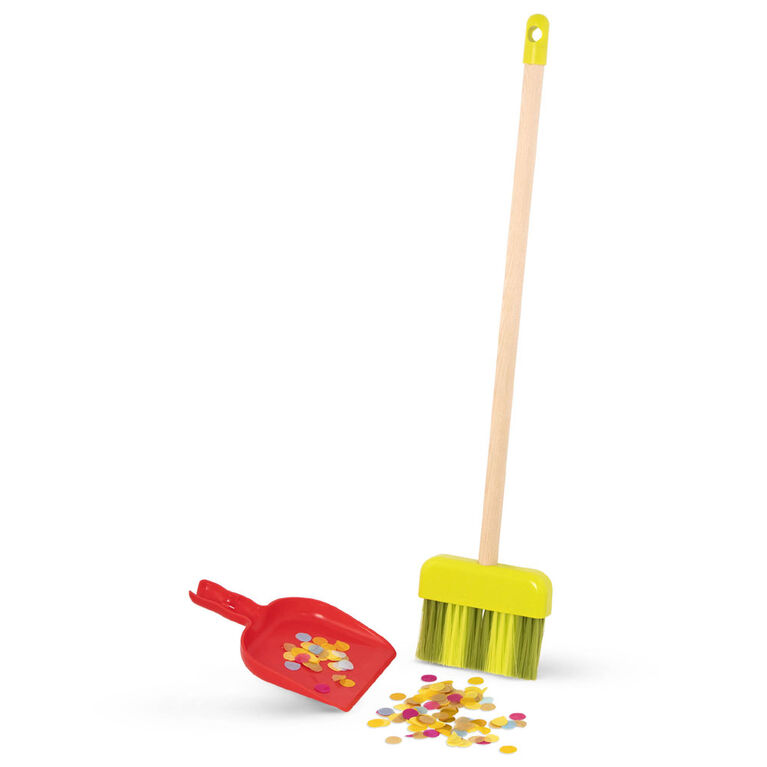 B. Wooden Cleaning Playset