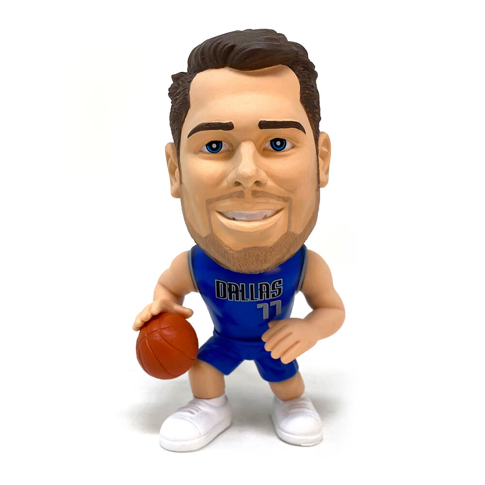 Party Animal Big Shot Baller NBA Los Angeles Lakers Luka Doncic Vinyl Figure - English Edition