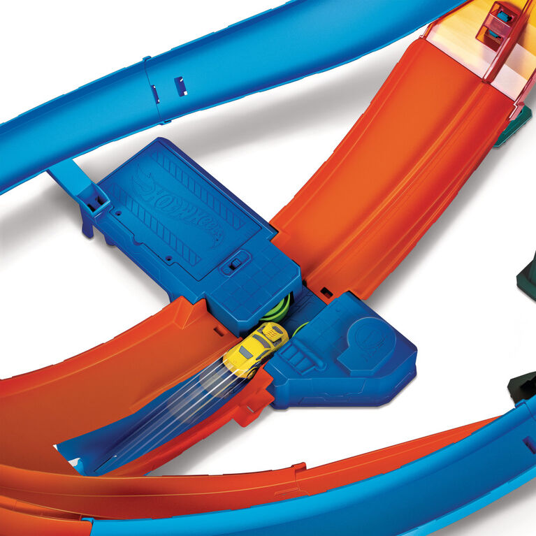 Hot Wheels Massive Loop Mayhem Track Set