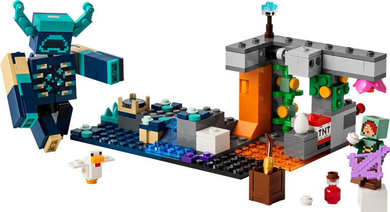 LEGO Minecraft The Warden Encounter Toy for Boys and Girls Ages 7+ - Building Set for Kids - 21274