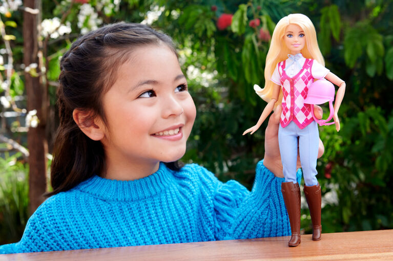 Barbie Mysteries: The Great Horse Chase Barbie "Malibu" Doll with Riding Clothes & Accessories