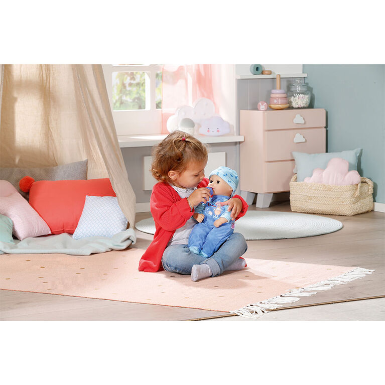 Petit Alexander Baby Annabell de 36 cm avec yeux somnolents, barboteuse et bonnet - Notre exclusivité