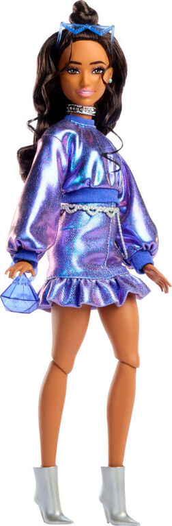 Barbie Deluxe Style Fashion Doll #7 in Metallic Blue Top and Skirt with Accessories, Brunette