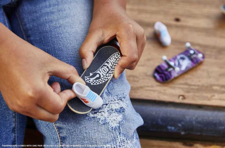 Hot Wheels Skate Rippin' Tricks Pack Toys R Us Canada