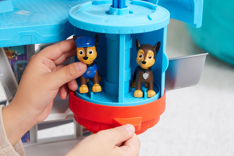 PAW Patrol Lookout Tower Playset with Toy Car Launcher, 2 Chase Action Figures, Chase's Police Cruiser and Accessories