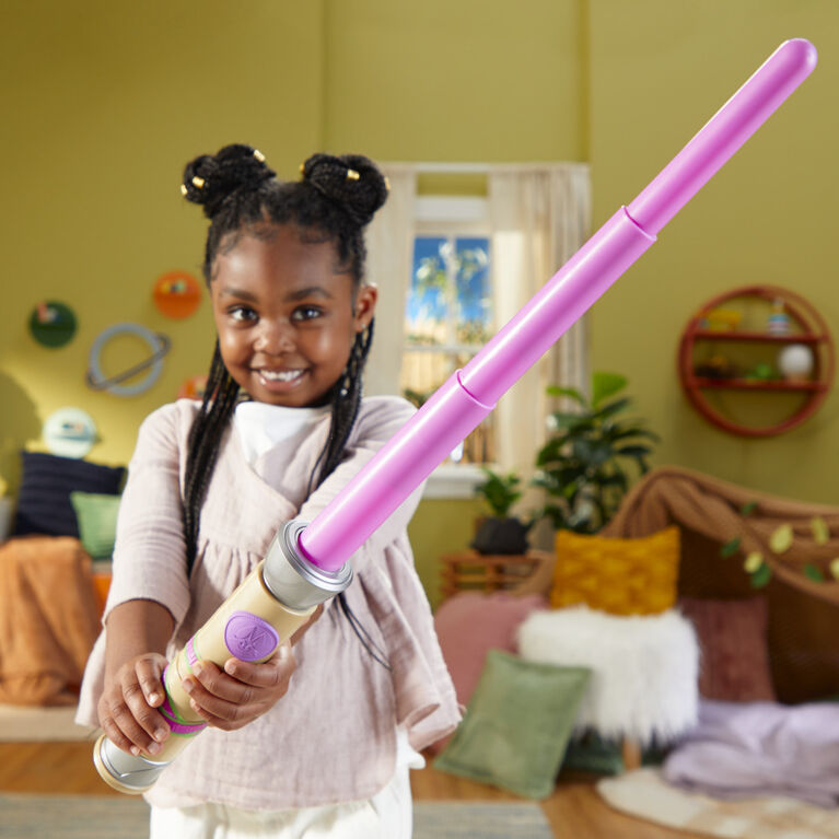 Star Wars Young Jedi Adventures, sabre laser à lame extensible violette de Lys Solay, jouets Star Wars pour enfants d'âge préscolaire