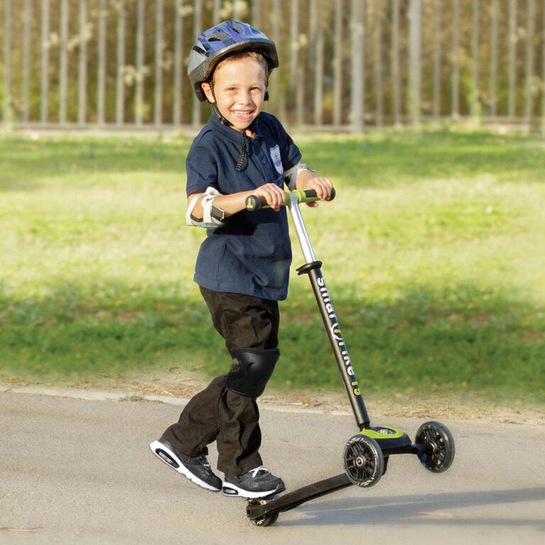 smarTrike T5 2 Stage scooTer - Green | Toys R Us Canada