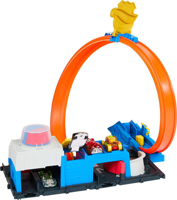 Hot Wheels City Super Police Station Playset with 1:64 Scale Police Toy Car & Adjustable Track Loop