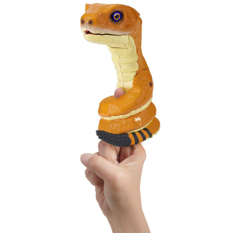 Untamed Snakes - Toxin (Rattle Snake) - Interactive Toy <br>