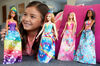 Poupée Barbie Royale Dreamtopia de 30 cm aux Cheveux Bruns avec Mèche Rose