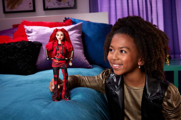 Disney Descendants: The Rise of Red Red Poupée fille de la Reine de Coeur avec vêtements et accessoire montre à gousset inspirés du film