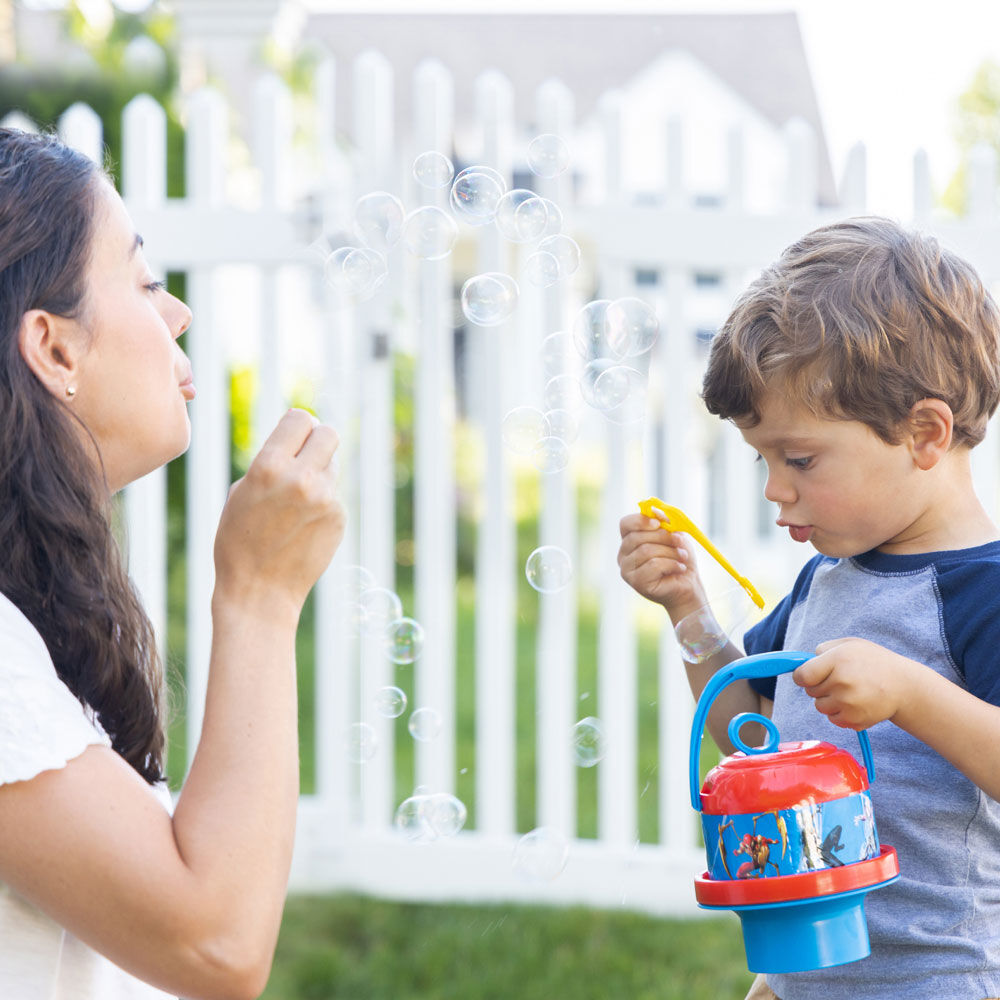 Disney/Marvel No-Spill Bubble Bucket