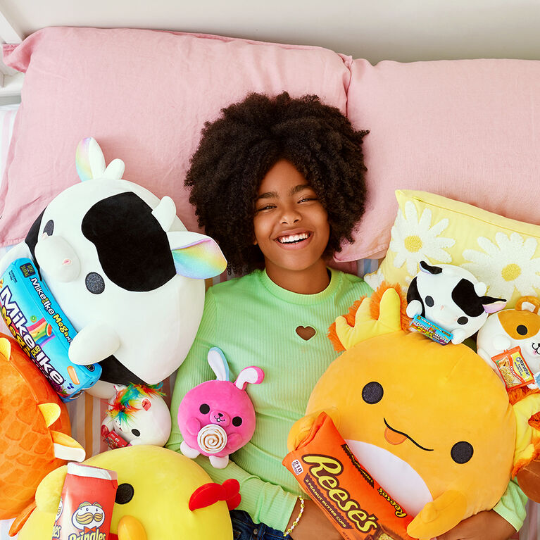 Snackles Super Sized 14 inch Snackle by ZURU