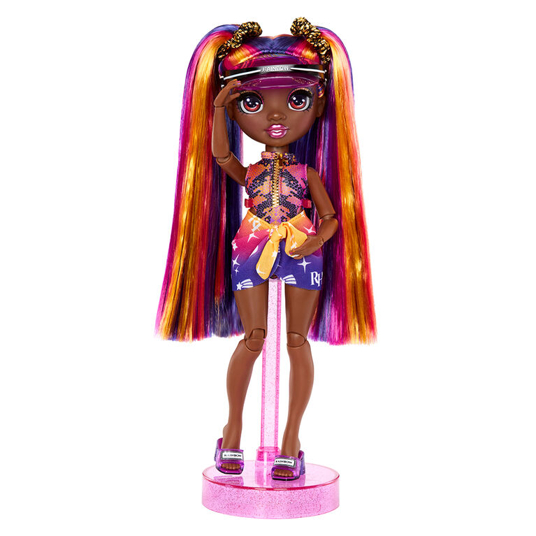 Rainbow High Pacific Coast Phaedra Westward : Poupée-mannequin coucher de soleil (violette)