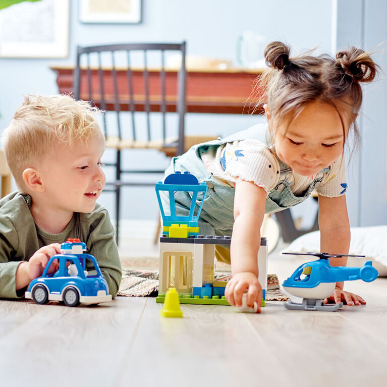 LEGO DUPLO Le poste de police et l'hélicoptère de secours 10959 Jeu de construction (40 pièces)