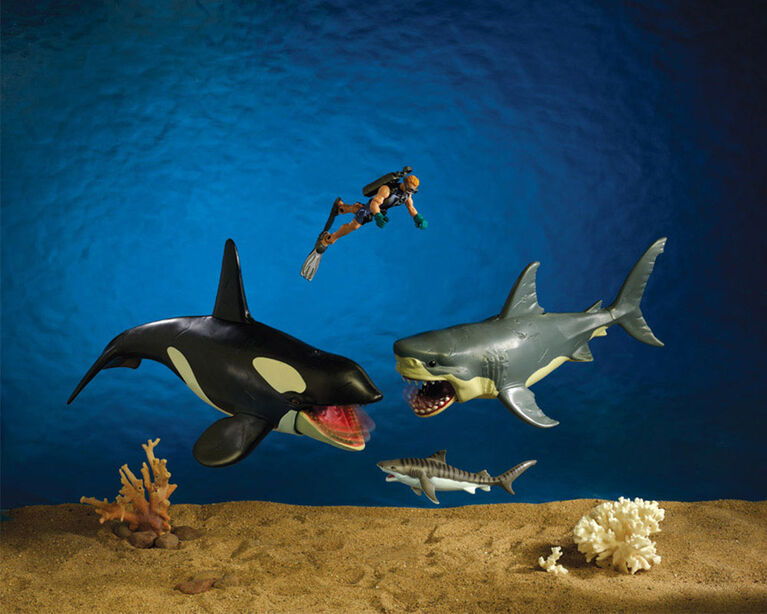 Animal Planet - Mega Shark and Orca Playset - R Exclusive