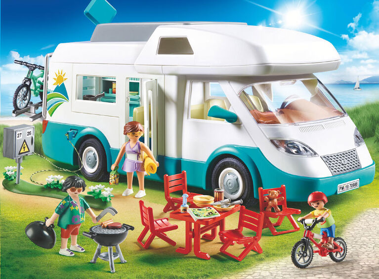 Playmobil Family Fun - Family Camper 70088