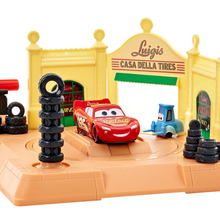 Disney Pixar - Les Bagnoles - Coffret de jeu L'Atelier de pneus de Luigi