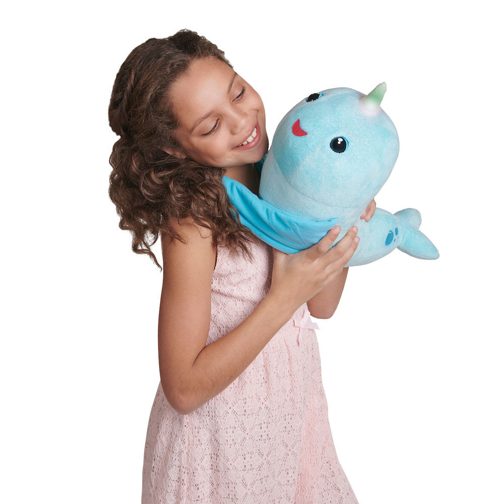 blue fingerling hugs