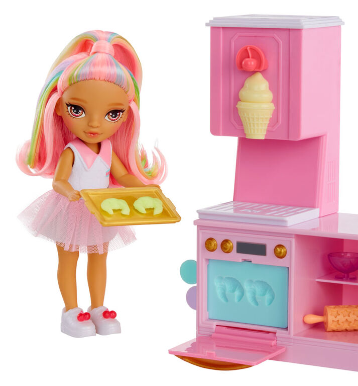 Jeu de pâtisserie Rainbow High Littles + petite poupée (rose de 5,5 po (14 cm))