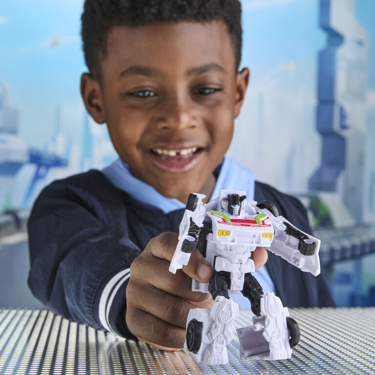 Transformers CYBERWORLD Cyber Changers Wheeljack Action Figure