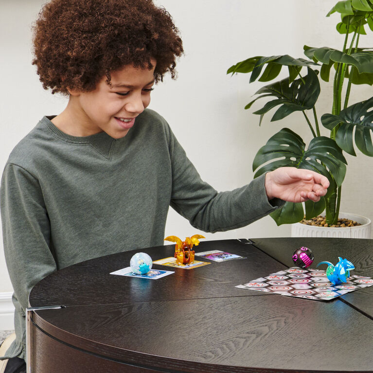 Bakugan Evolutions, Blitz Fox (Gold), Platinum Series True Metal Bakugan, 2 BakuCores and Character Card