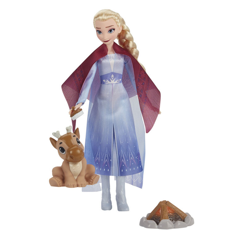 Disney La Reine Des Neiges 2 Feu De Camp Avec Elsa Poupee Elsa Robe Bebe Renne Toys R Us Canada