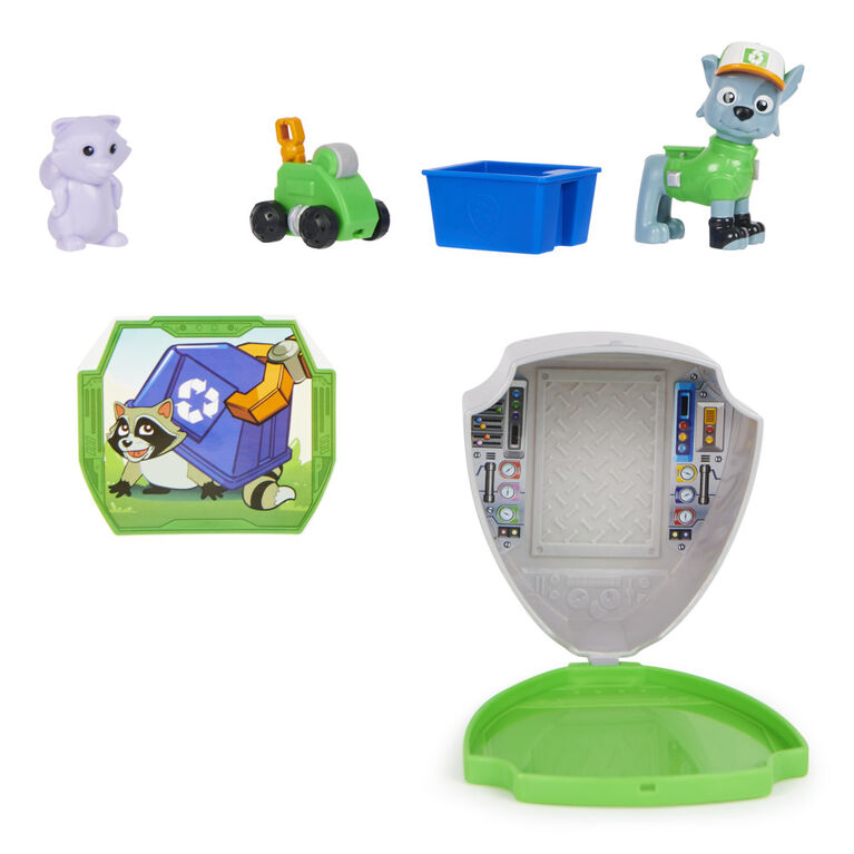 PAW Patrol, Big Truck Pups, Figurine articulée Rocky avec drone de sauvetage à clipser, centre de commande et animal