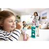 Poupée Barbie Dentiste Brune et Coffret avec Mini-Poupée Patiente, Lavabo, Fauteuil et bien plus encore