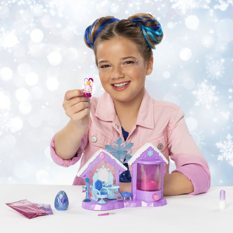 Hatchimals CollEGGtibles, Glitter Salon Playset with 2 Exclusive