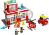 LEGO DUPLO La caserne de pompiers et l'hélicoptère de secours 10970 Jeu de construction (117 pièces)